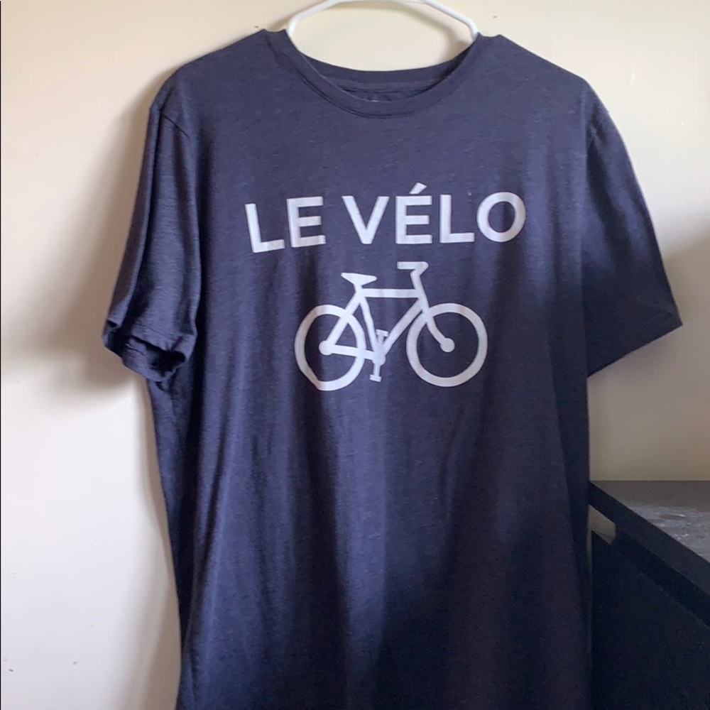 Tee